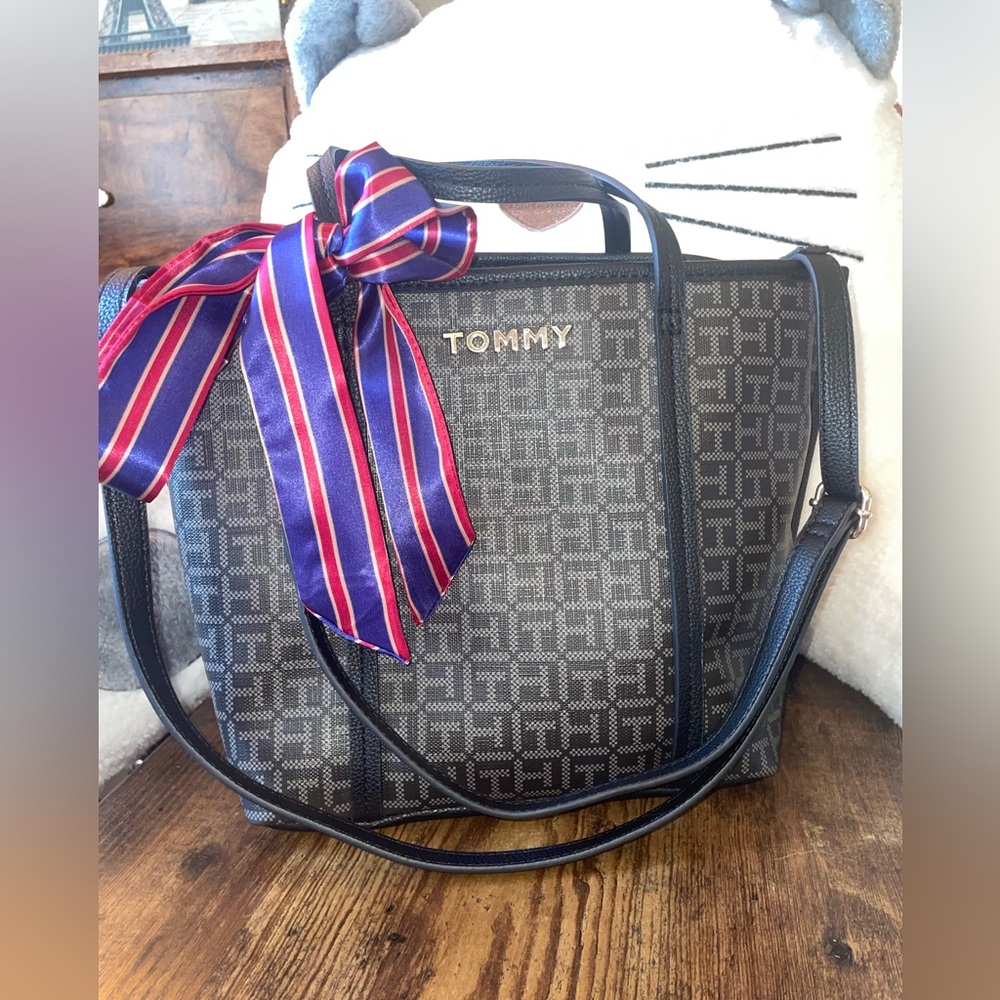 NWOT Tommy Hilfiger Black and Gray Medium Tote Bag + FREE bag scarf